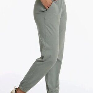 Vuori green boyfriend joggers, Size XS / worn once, used like new